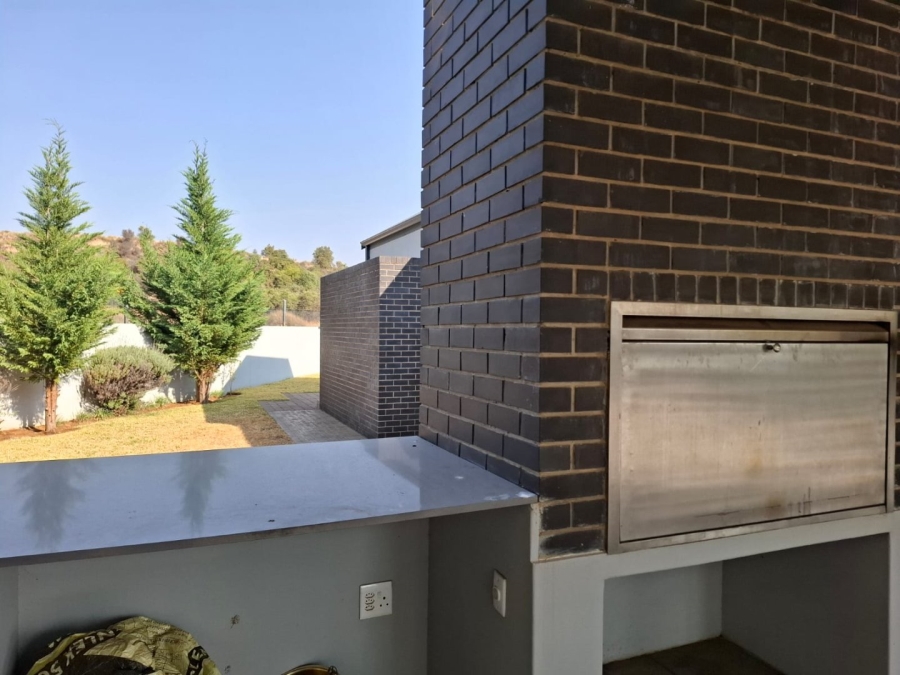 5 Bedroom Property for Sale in Somerton Estate Free State